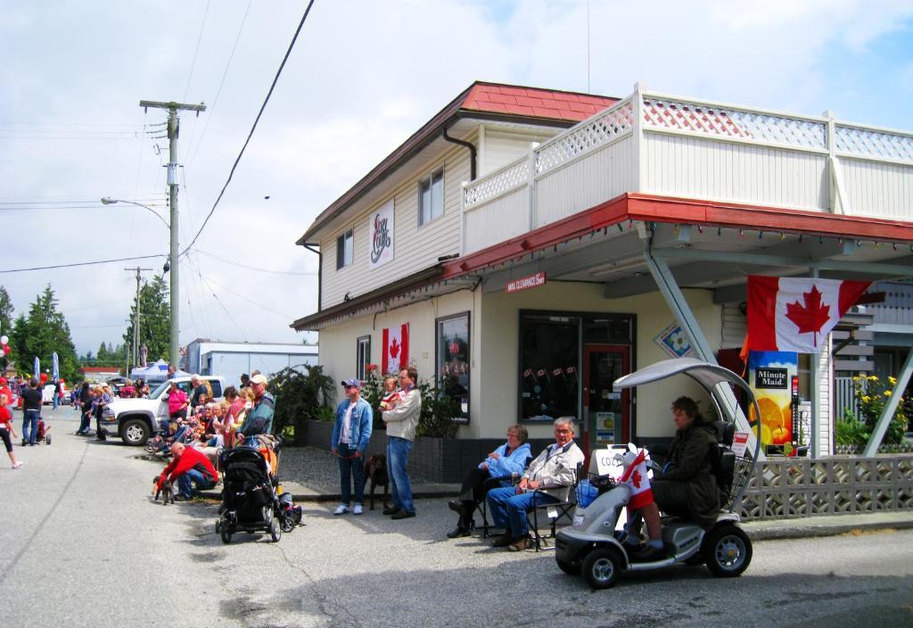 Cozy Court Motel Сешелт Екстериор снимка