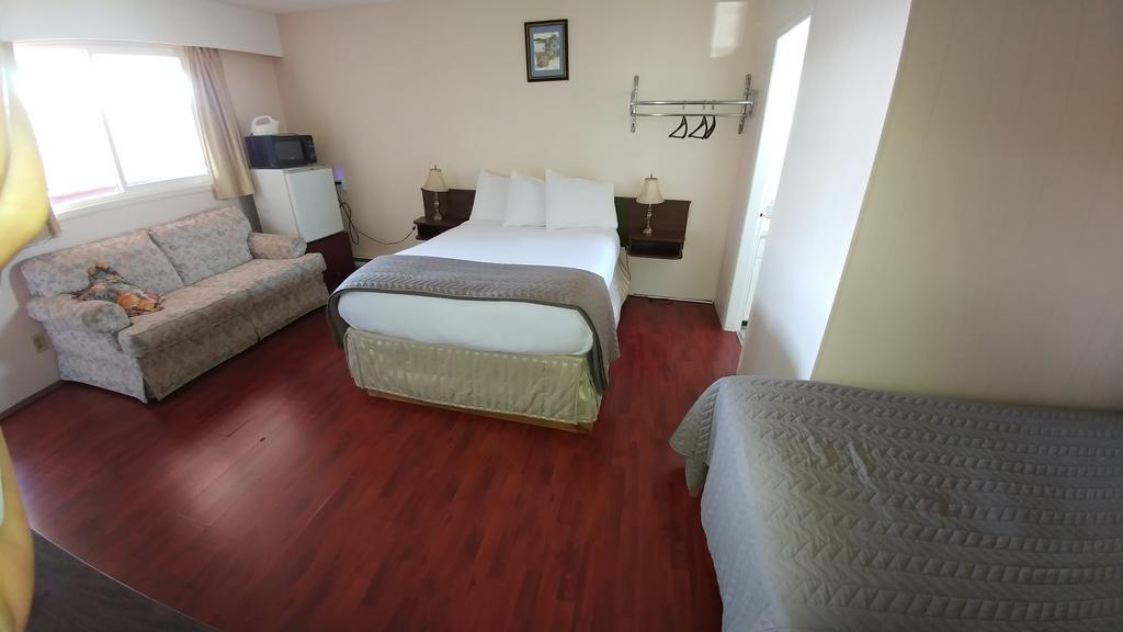 Cozy Court Motel Сешелт Екстериор снимка