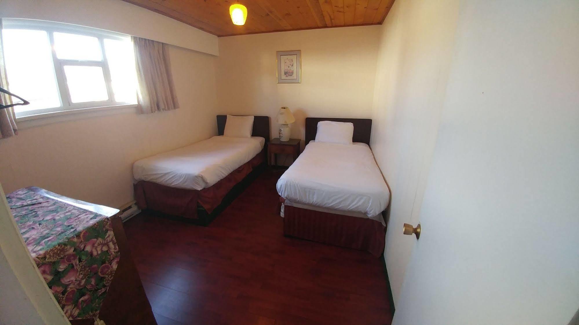 Cozy Court Motel Сешелт Екстериор снимка