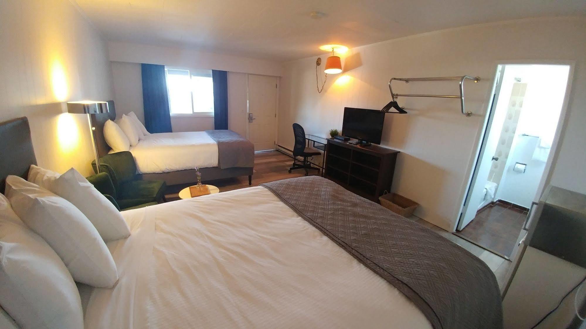 Cozy Court Motel Сешелт Екстериор снимка