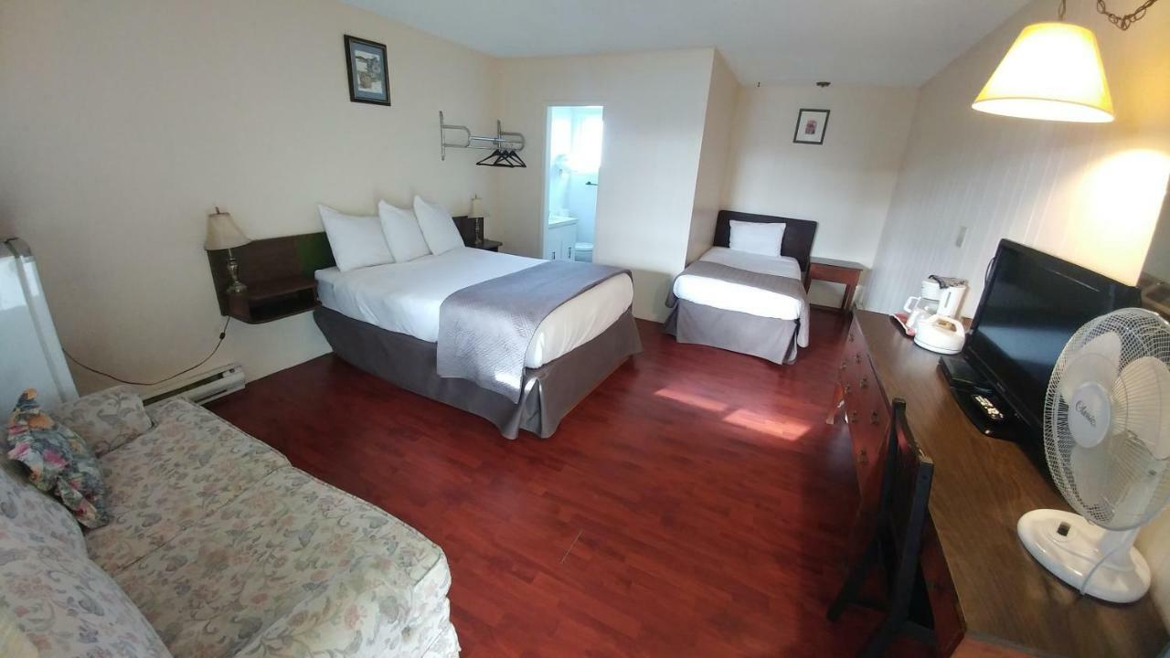 Cozy Court Motel Сешелт Екстериор снимка